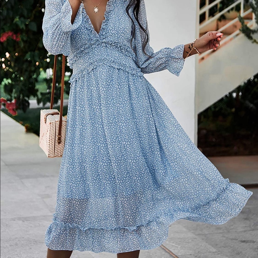 V neck long sleeve dress